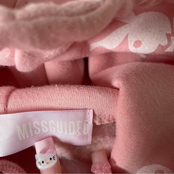 MISSGUIDED - PLAYBOY - Cropped Pink & White Hoodie - Picture 4 of 9